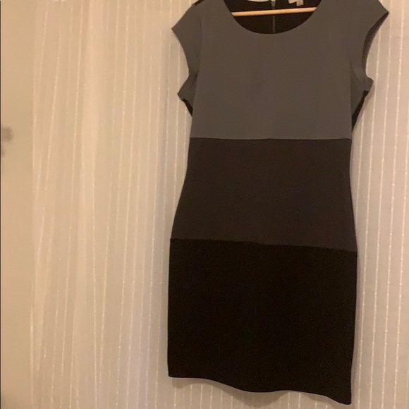 Color block body-con dress with exposed zipper - Picture 2 of 5